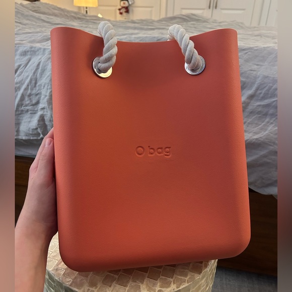 Coral O Bag with Rope Handles - Picture 2 of 9
